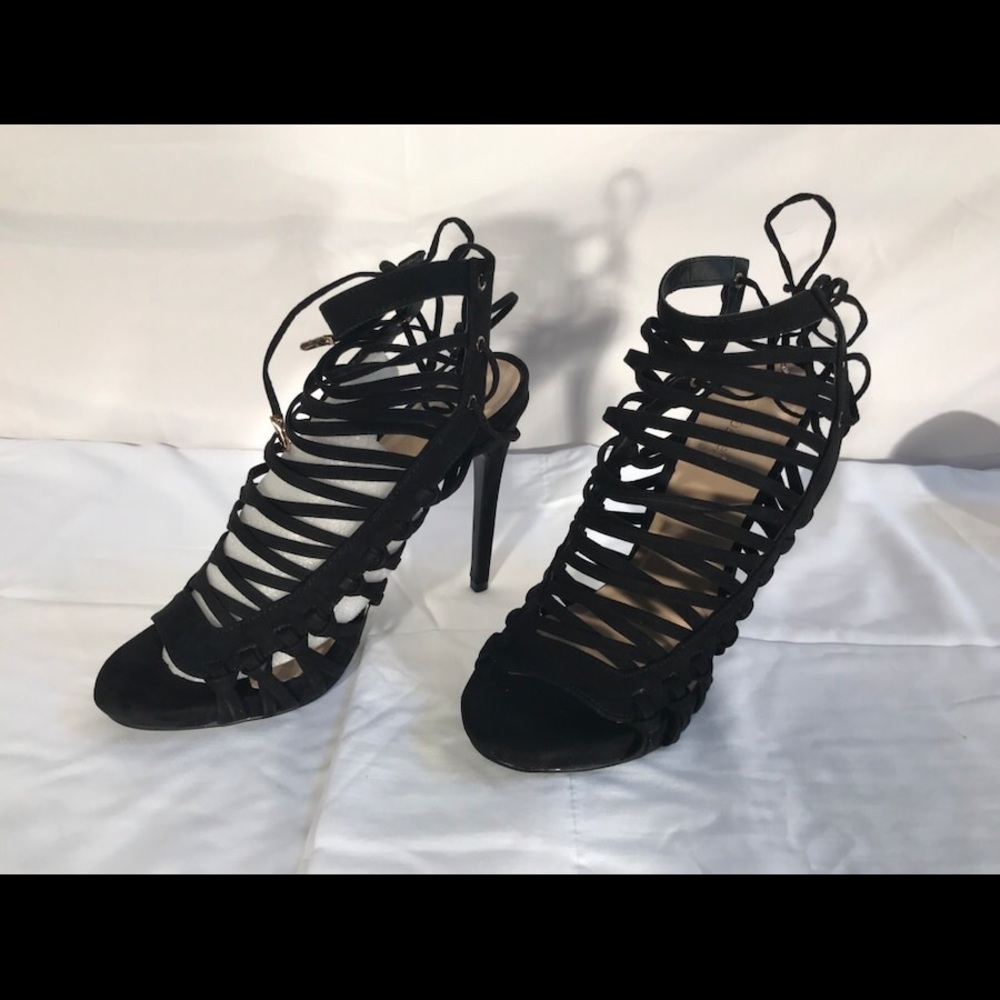 Sz 10 Black strappy heels